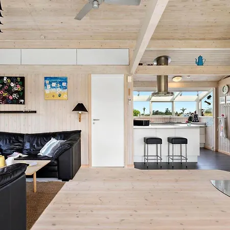 Tv1674-bindslev-klitrosevej-17 *